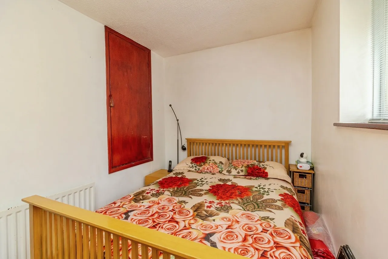 Squires Close, Coffee Hall, Milton Keynes, Buckinghamshire, MK6, photo 9