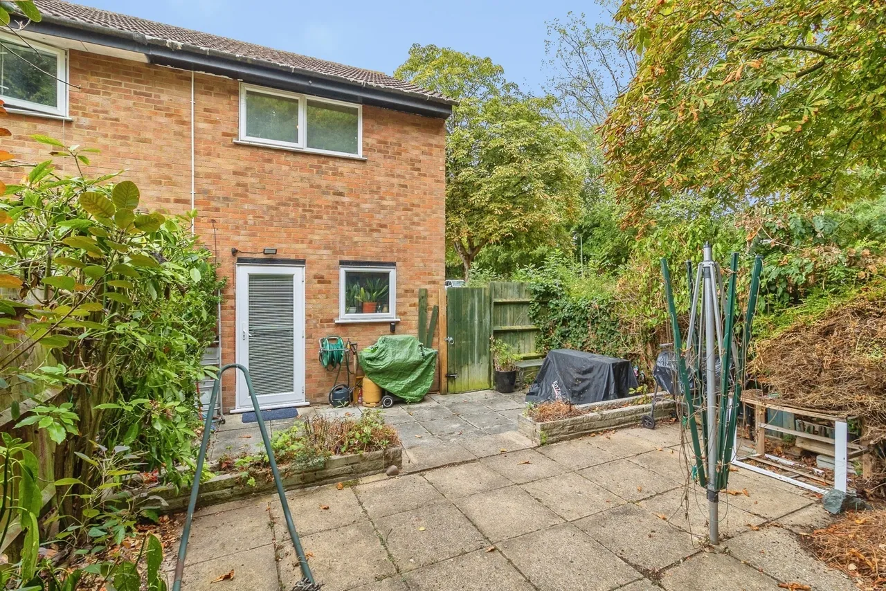 Squires Close, Coffee Hall, Milton Keynes, Buckinghamshire, MK6, photo 15