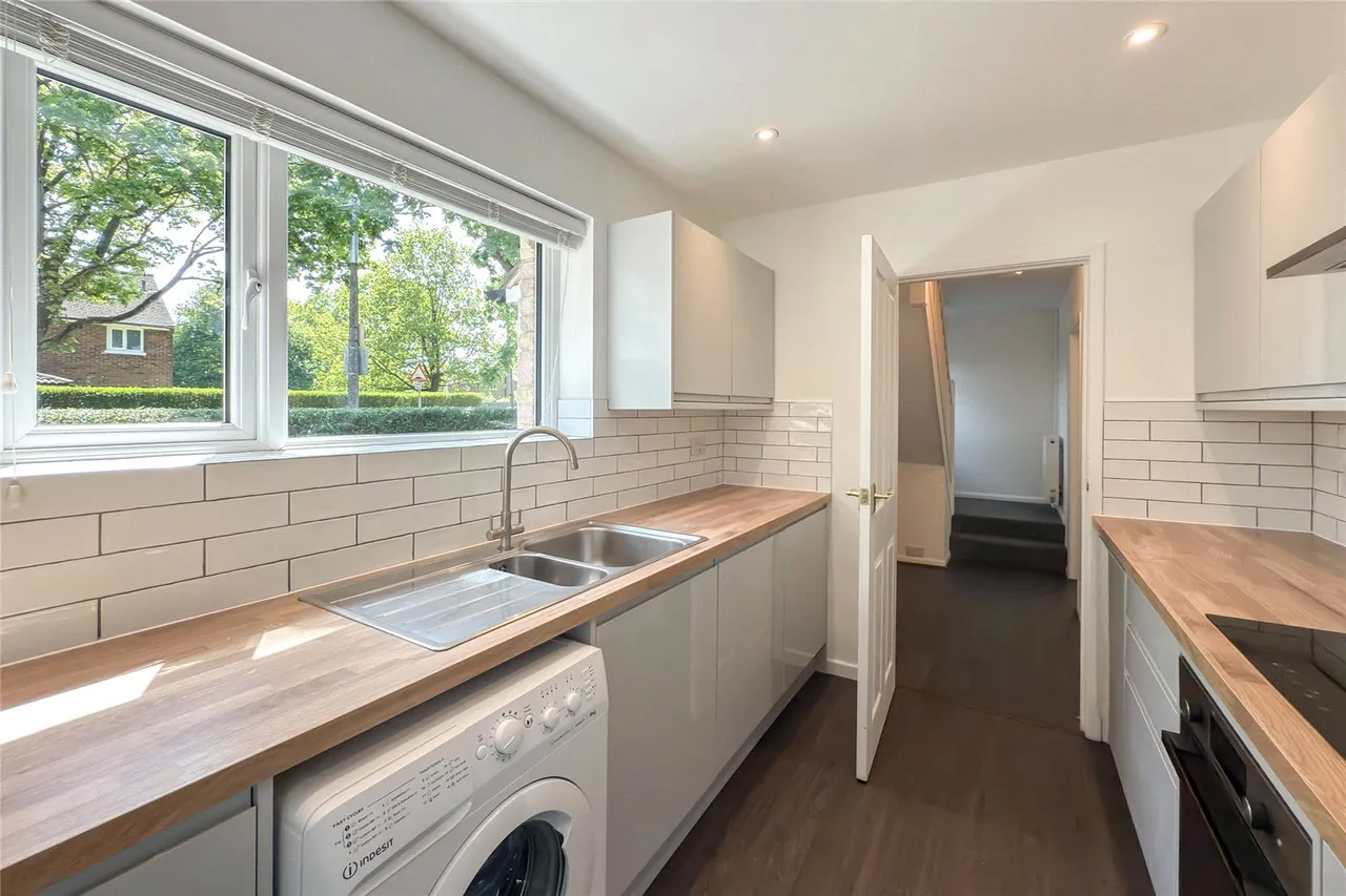 Cavan Drive, St. Albans, Hertfordshire, AL3 6HR, photo 2