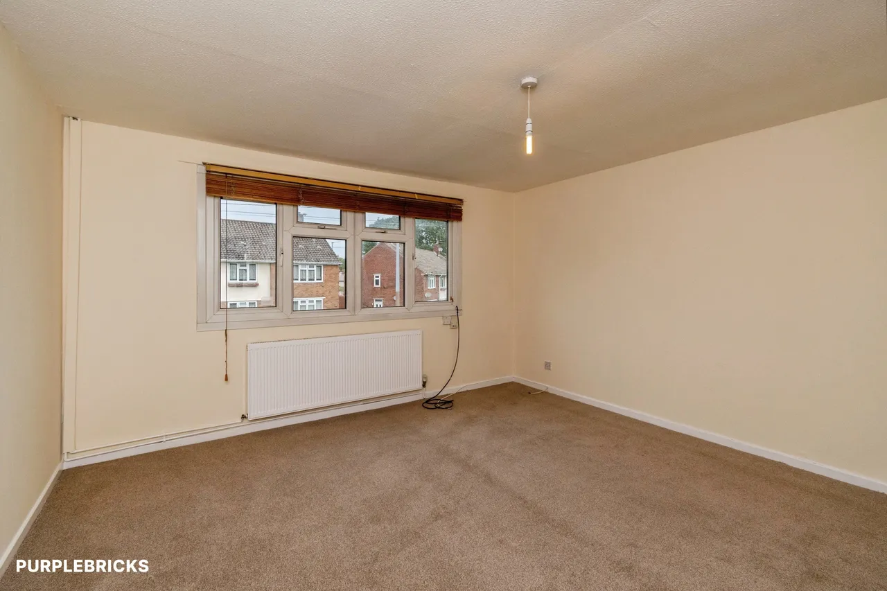 Hessian Close, Bilston, WV14, photo 4