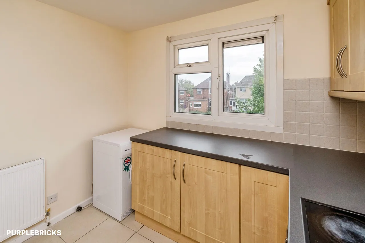 Hessian Close, Bilston, WV14, photo 3