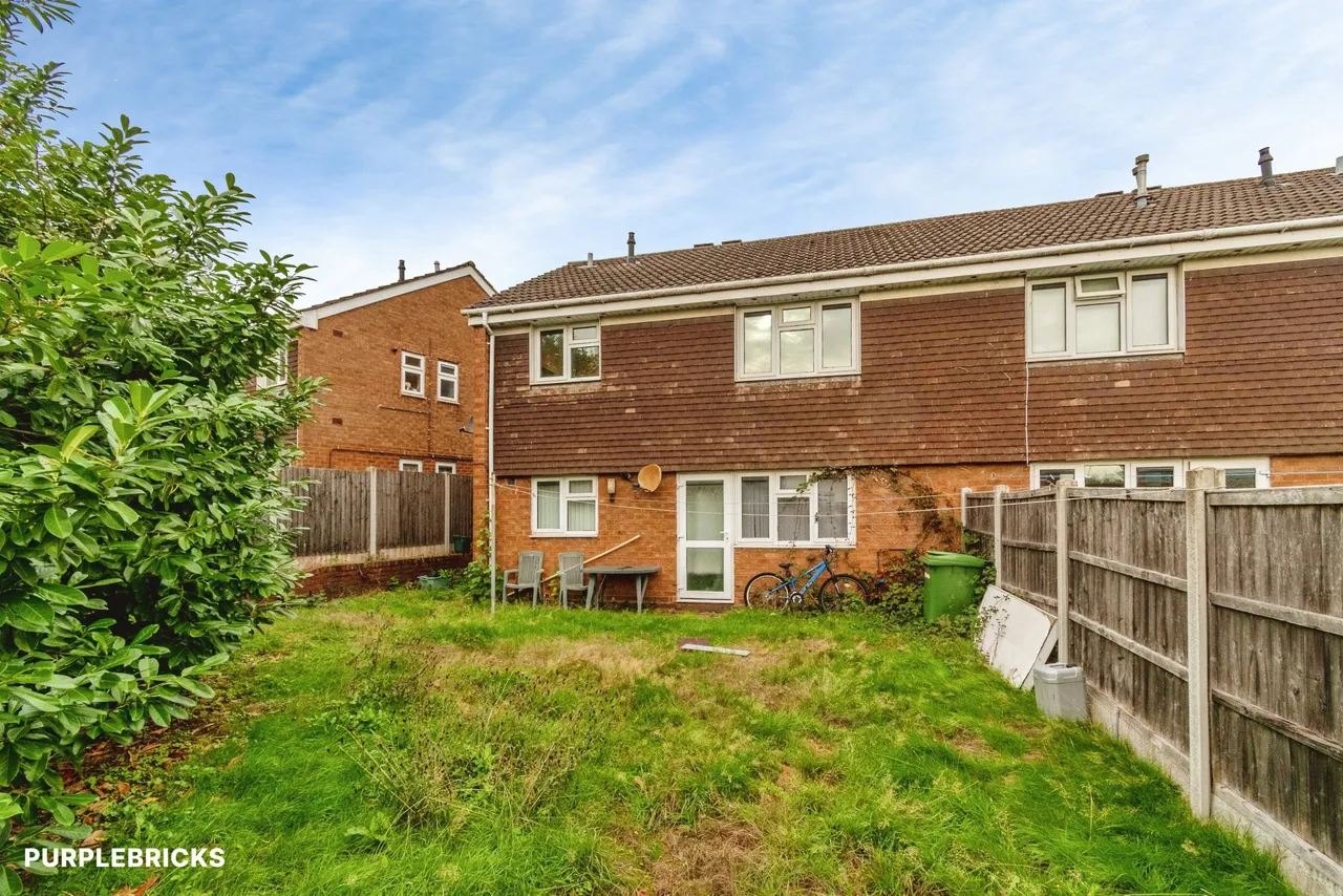 Hessian Close, Bilston, WV14, photo 10