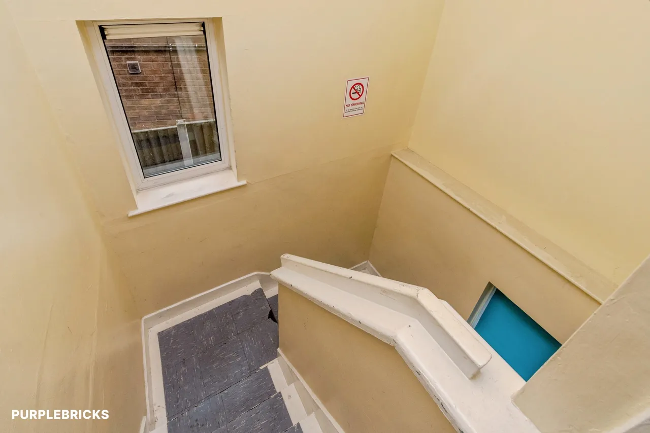 Hessian Close, Bilston, WV14, photo 11