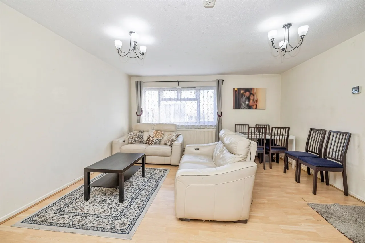 Little Grove, Bushey, photo 11