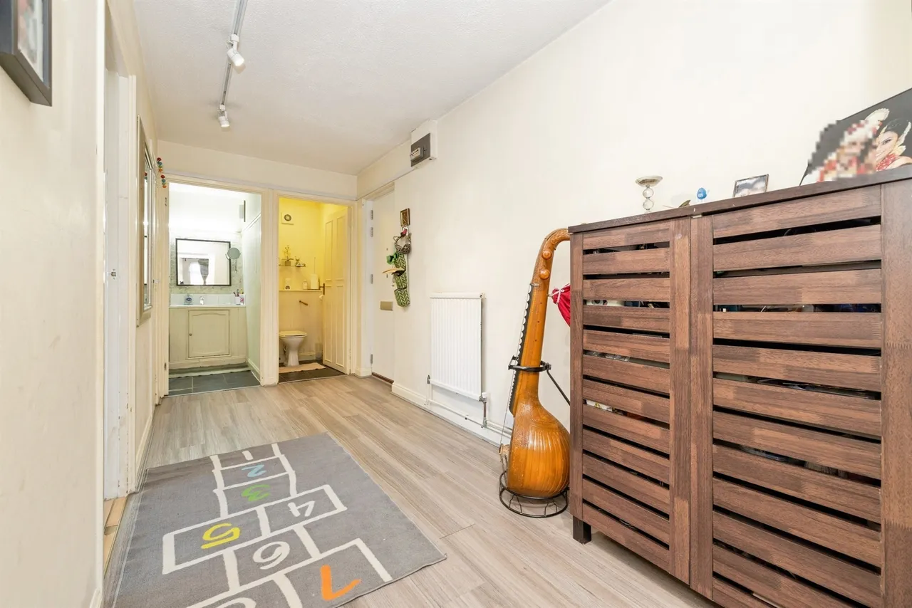 Little Grove, Bushey, photo 8