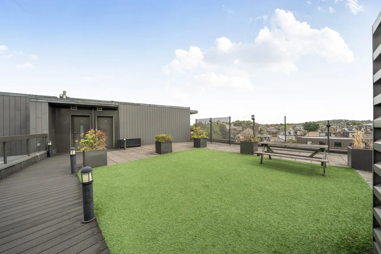 Grove Vale, SE22, photo 14