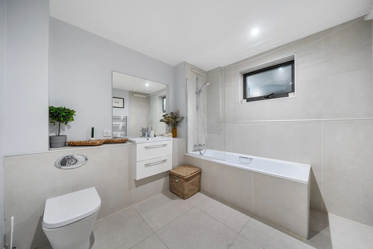 Grove Vale, SE22, photo 10