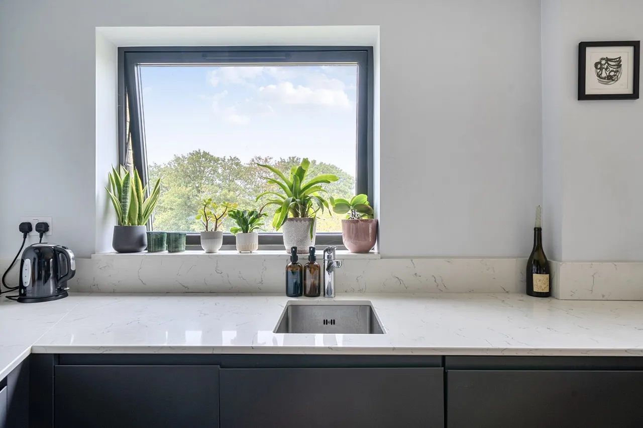 Grove Vale, SE22, photo 17