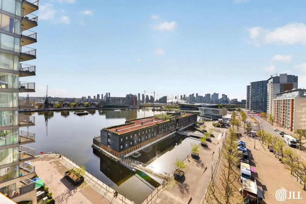 1 bed flat for sale, Western Gateway London, E16