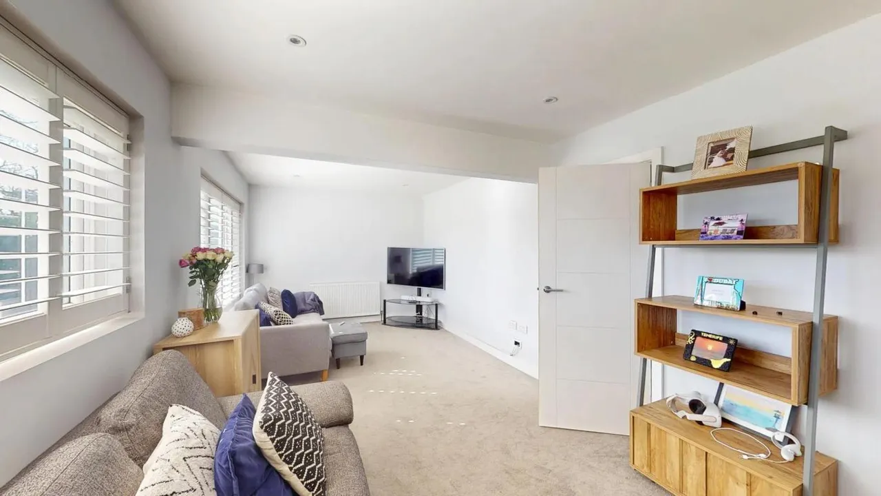 Dudsbury Road, BH22, photo 11
