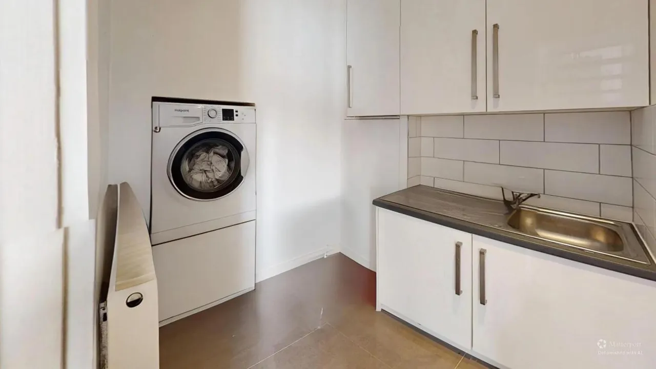 Dudsbury Road, BH22, photo 9