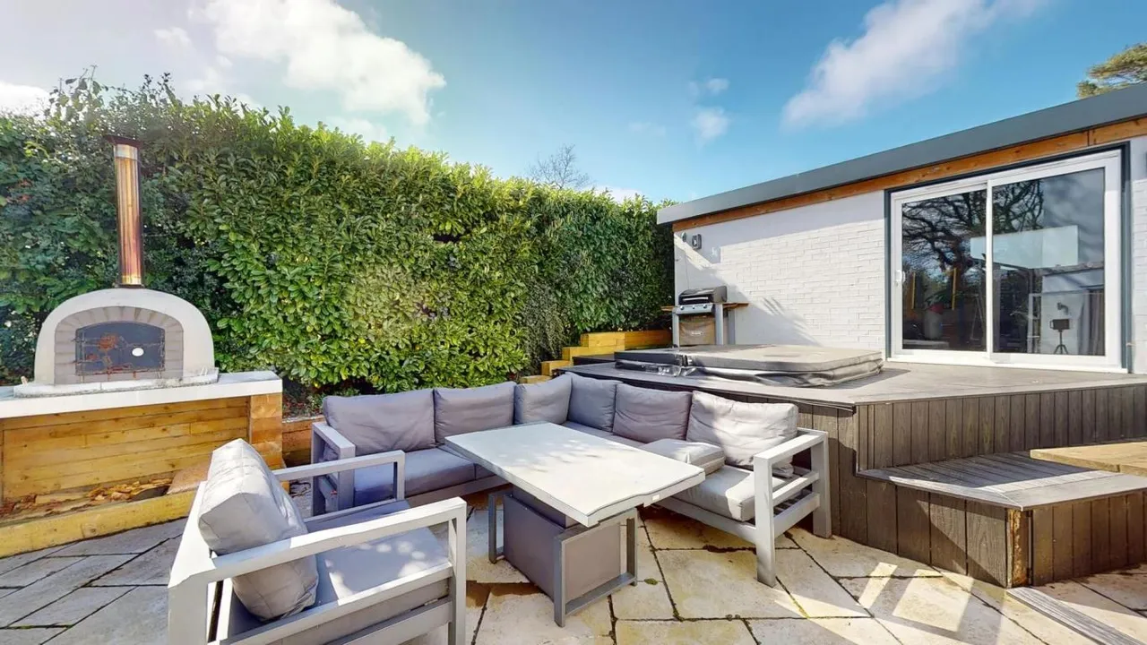 Dudsbury Road, BH22, photo 20