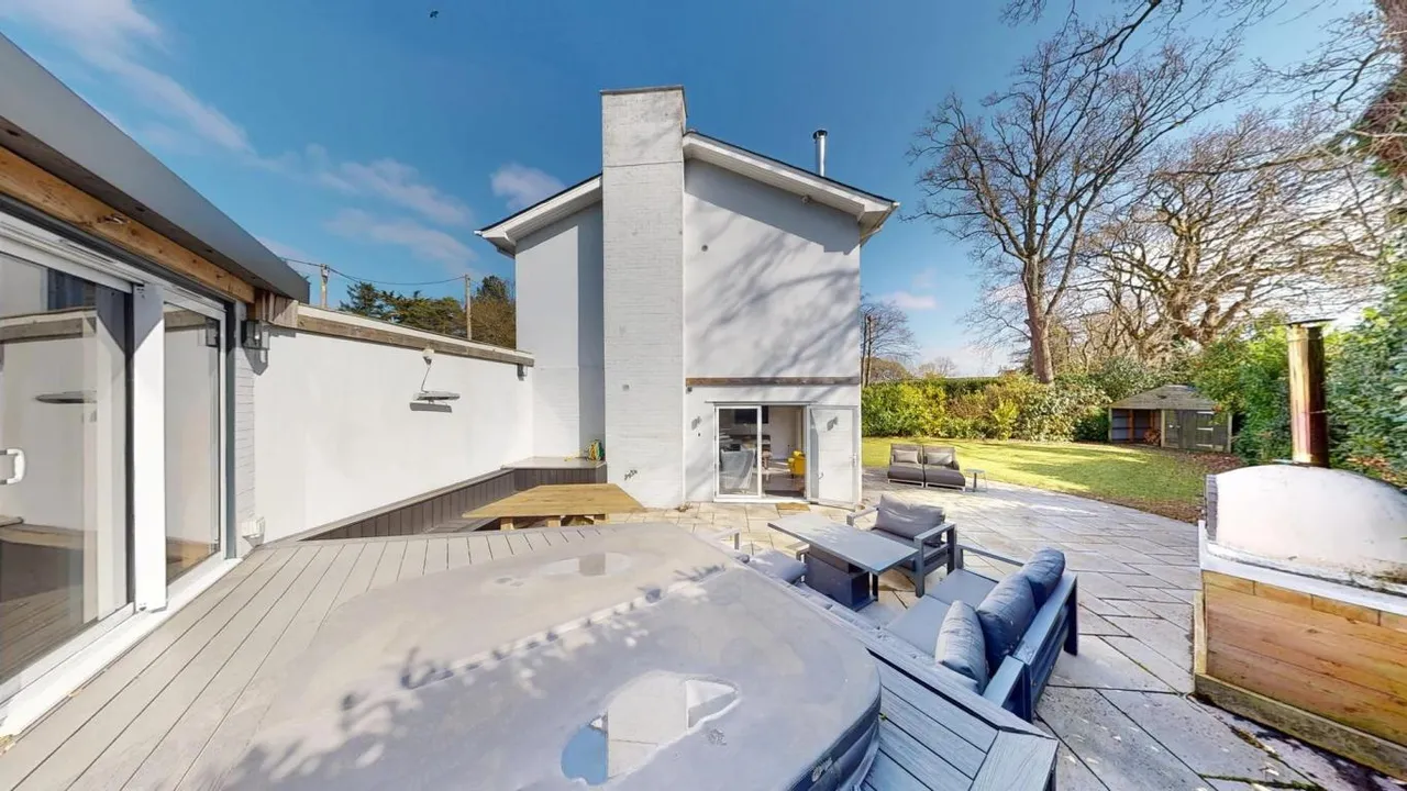 Dudsbury Road, BH22, photo 7