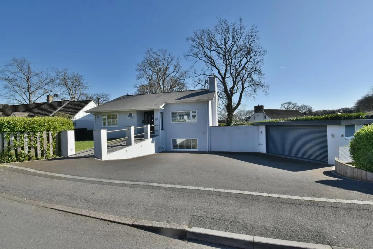 Dudsbury Road, BH22, photo 22