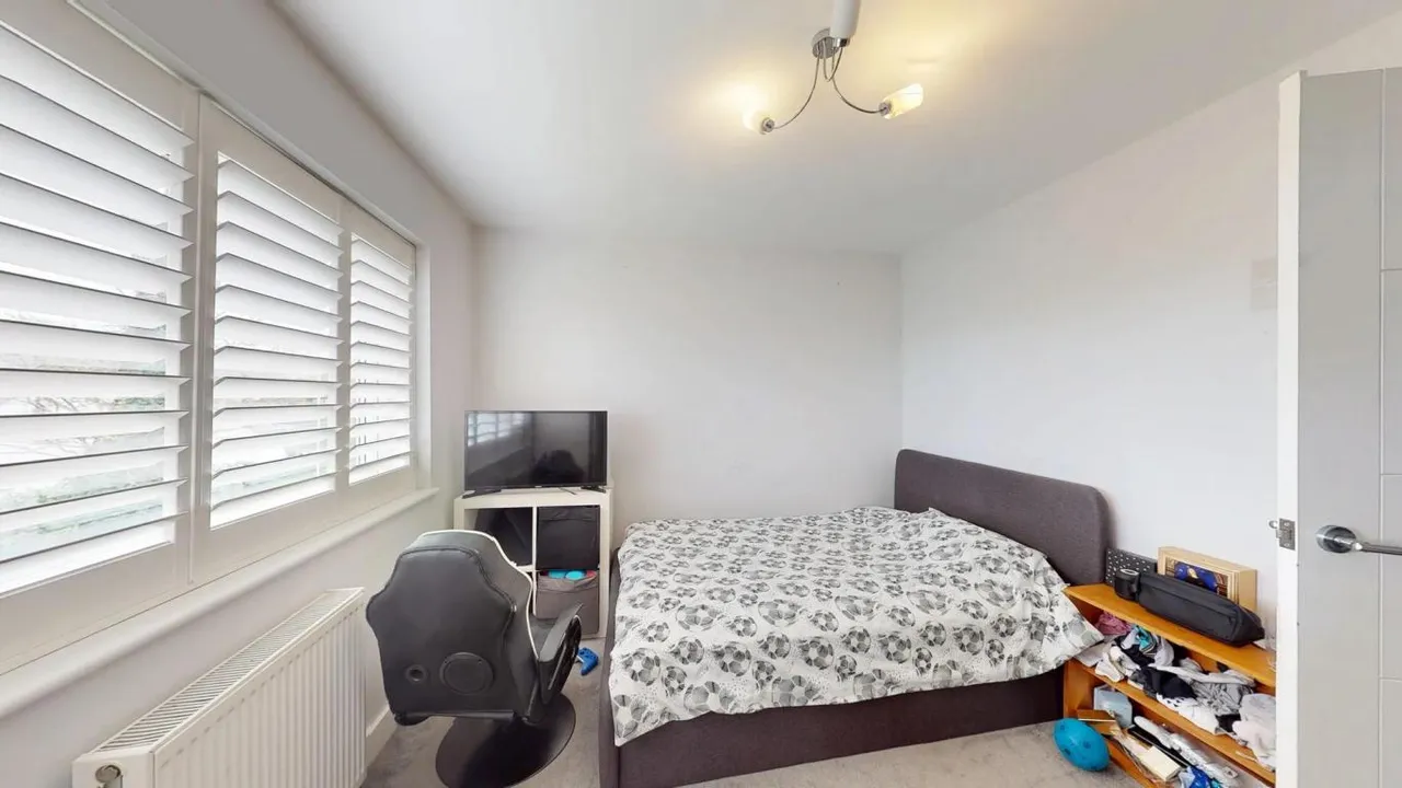 Dudsbury Road, BH22, photo 13