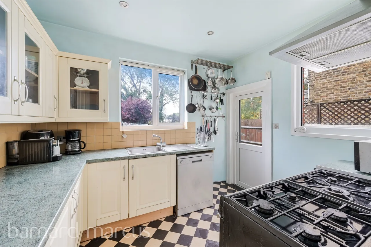 Ross Road, Wallington, photo 5