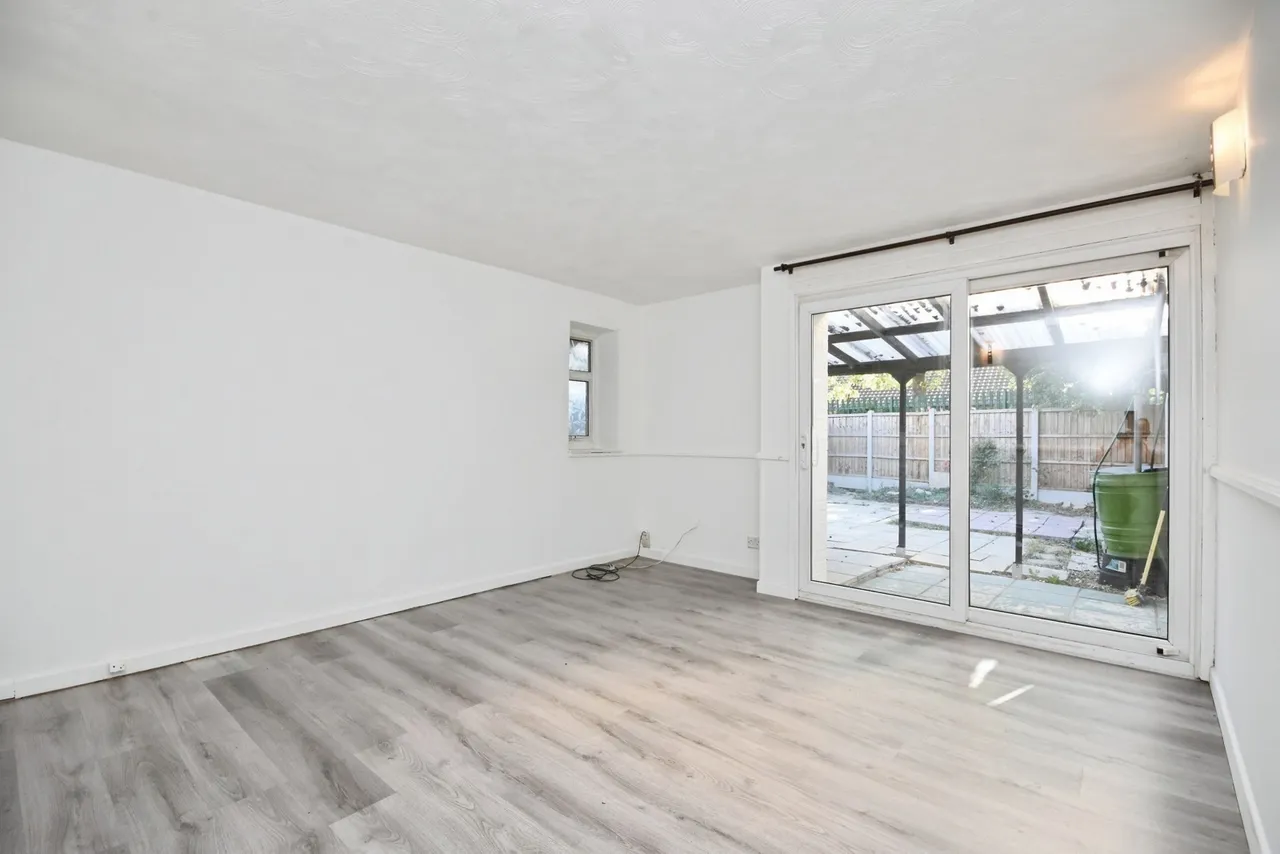 Travers Way, Basildon, Essex, SS13, photo 2