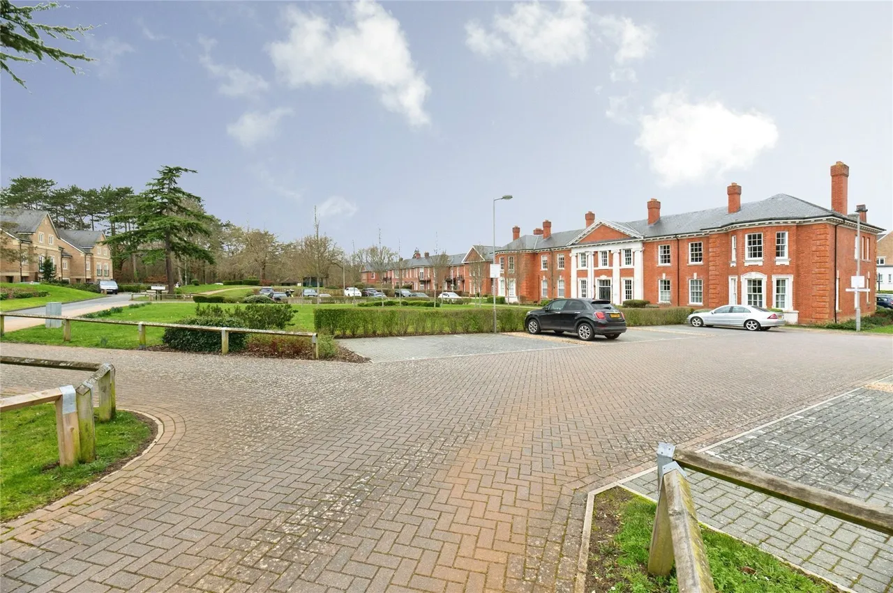 Sherwood Way, Epsom, KT19, photo 6