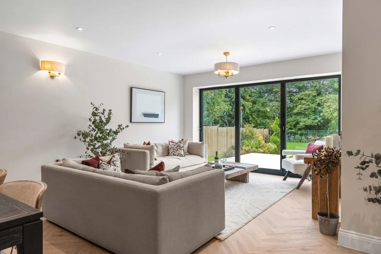 The Oaklands Aston Lane, Bragbury End, SG2, photo 15