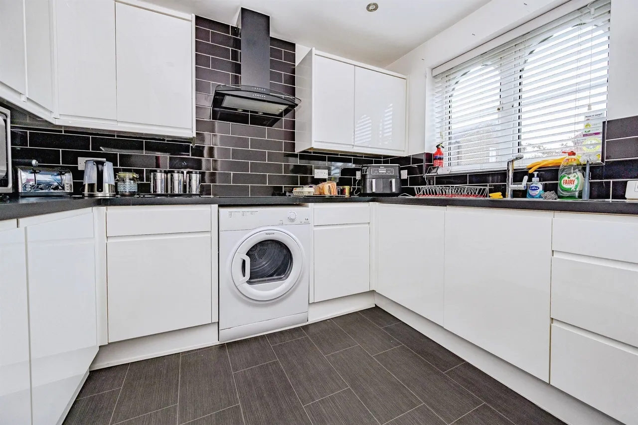 Falstone Green, Luton, LU2, photo 7