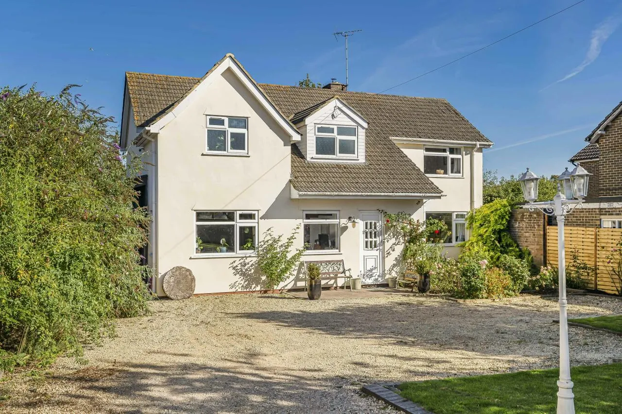 4 bed house for sale, Station Road, Marsh Gibbon