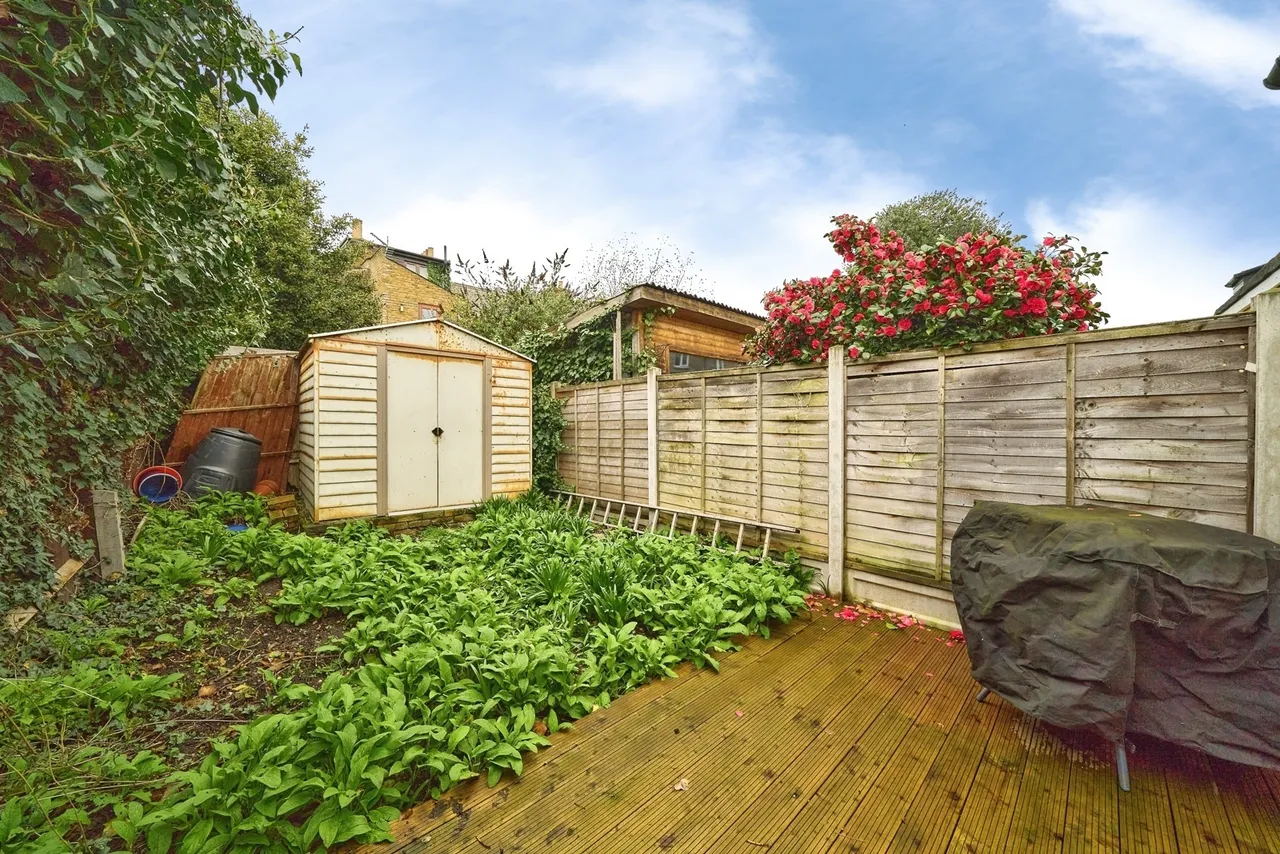 Buckingham Road, London, E15, photo 13
