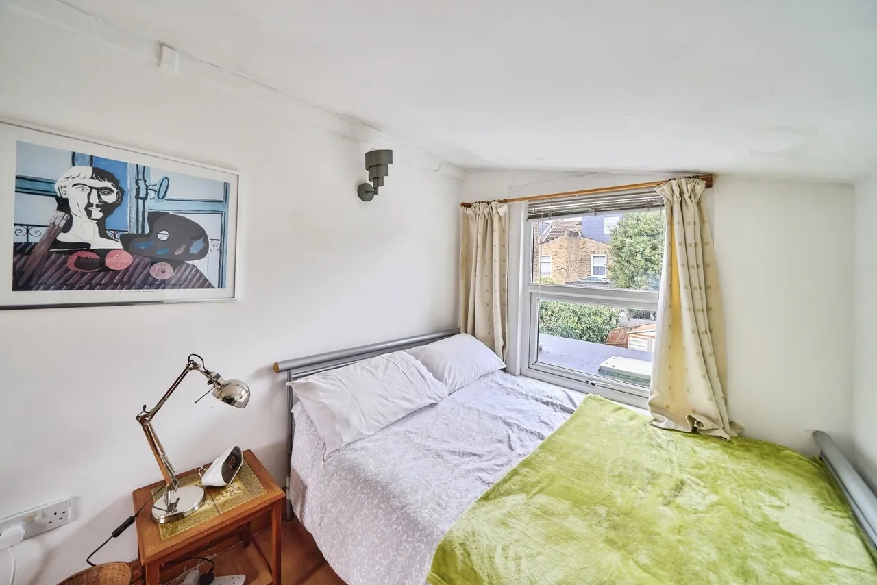 Buckingham Road, London, E15, photo 11