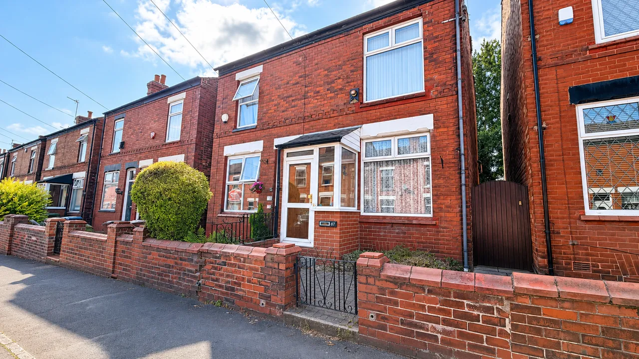 2 bed house for sale, Petersburg Road, Edgeley, SK3