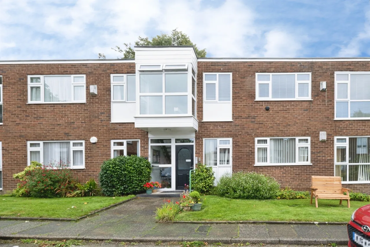 2 bed flat for sale — Dudlow Nook Road, Liverpool