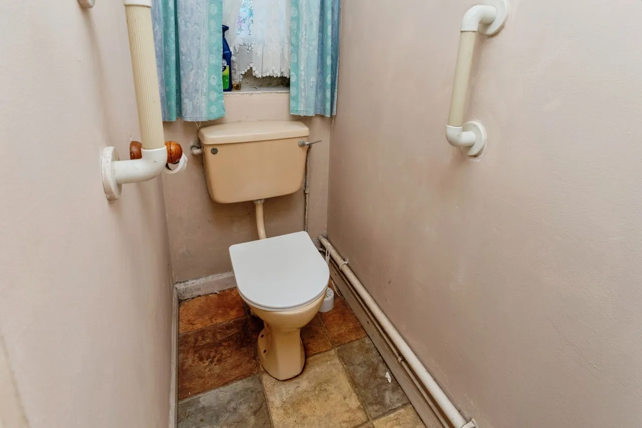 Lon Heulog, Kinmel Bay, LL18, photo 13