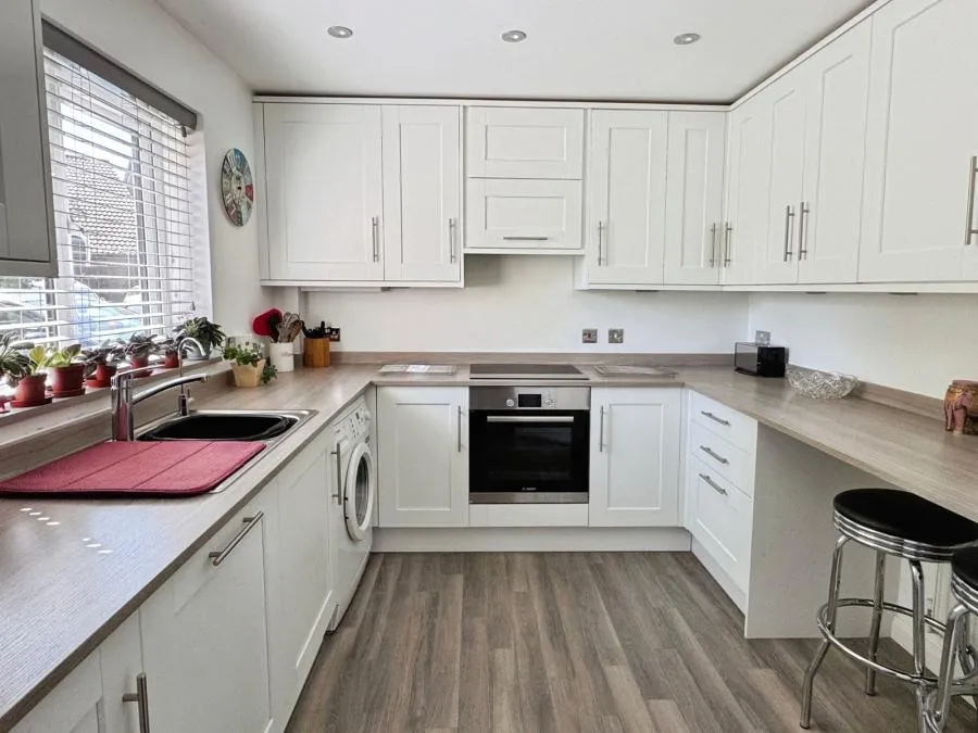 Willowside, Woodley, RG5, photo 2