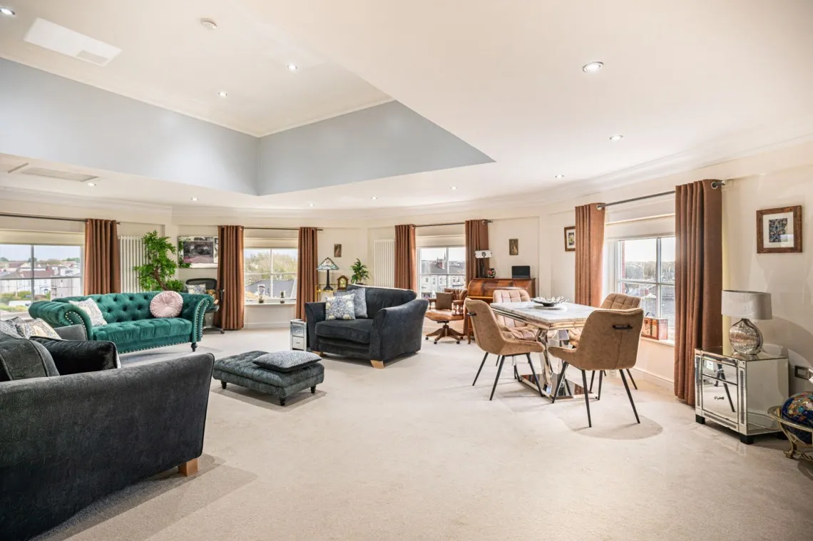 2 bed flat for sale, Promenade, Marine Gate Mansions, PR9