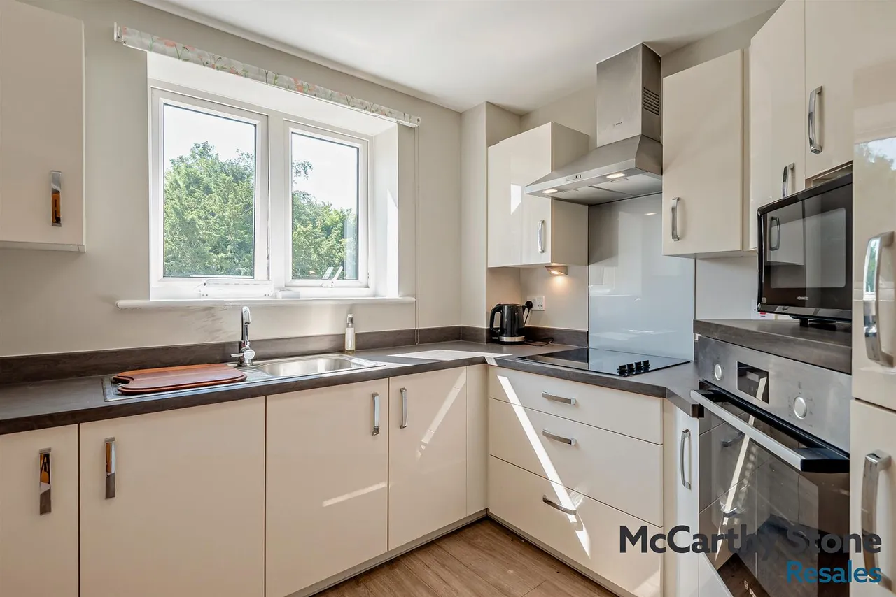 Bath Road, Devizes, SN10, photo 4