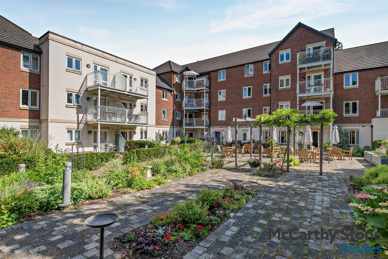 1 bed flat for sale, Bath Road, Devizes, SN10