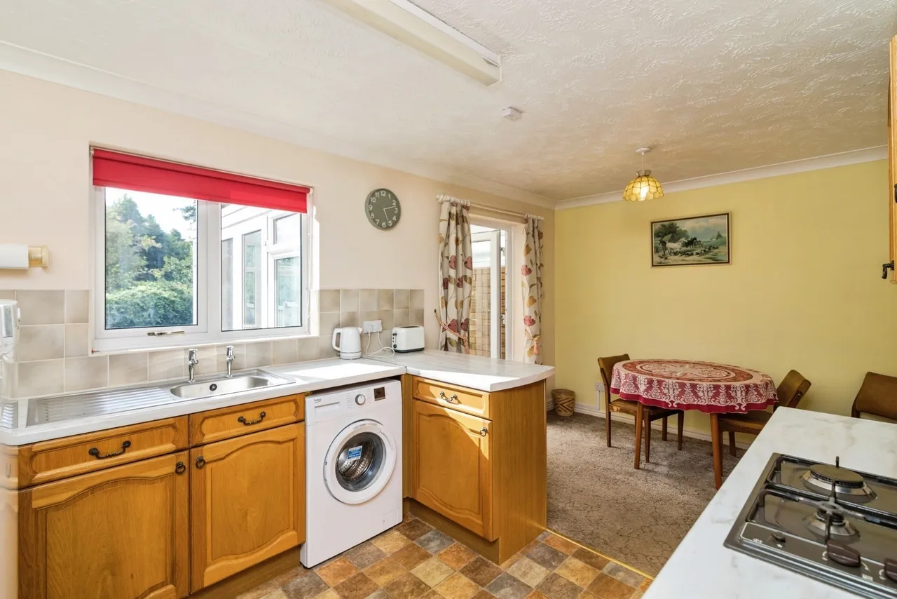 Enstone Road, Lowestoft, Suffolk, NR33, photo 5