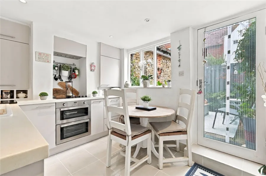 with 2 bedrooms in Saffron Walden, CB10, photo 4