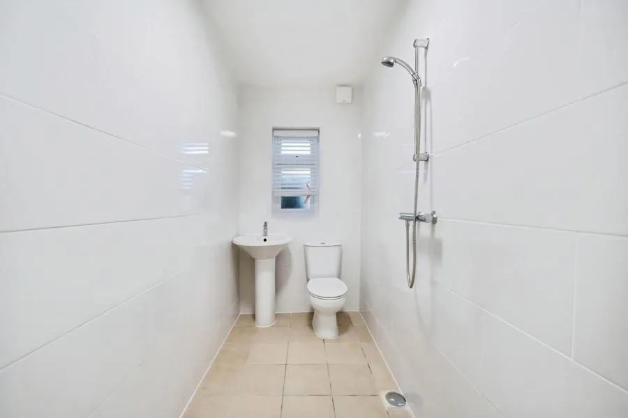 Willow Crescent East, Denham, UB9, photo 11