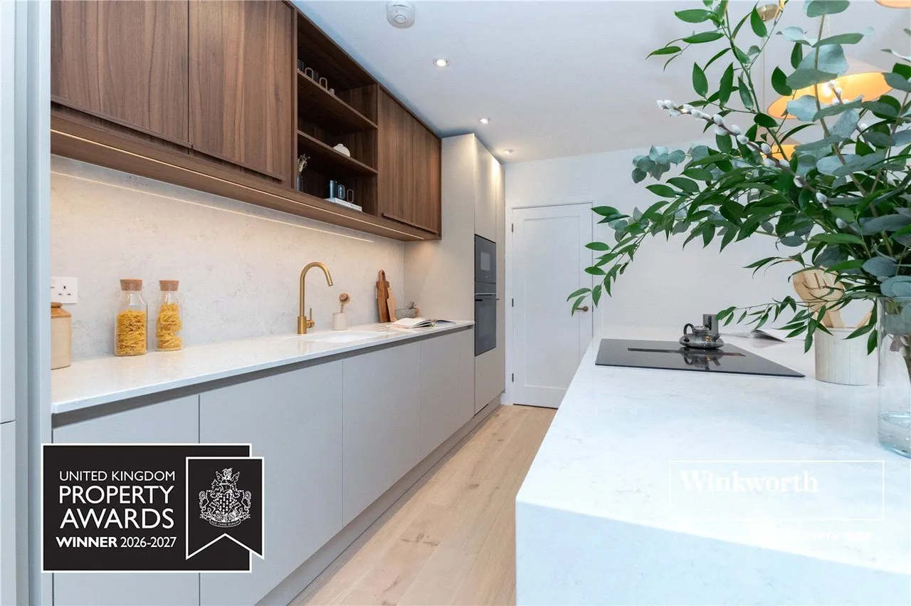 4 bed house for sale, Ringwood Road, Ferndown, BH22