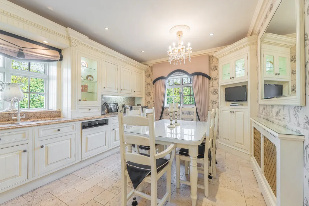 Broadfields House, Croxall, photo 5