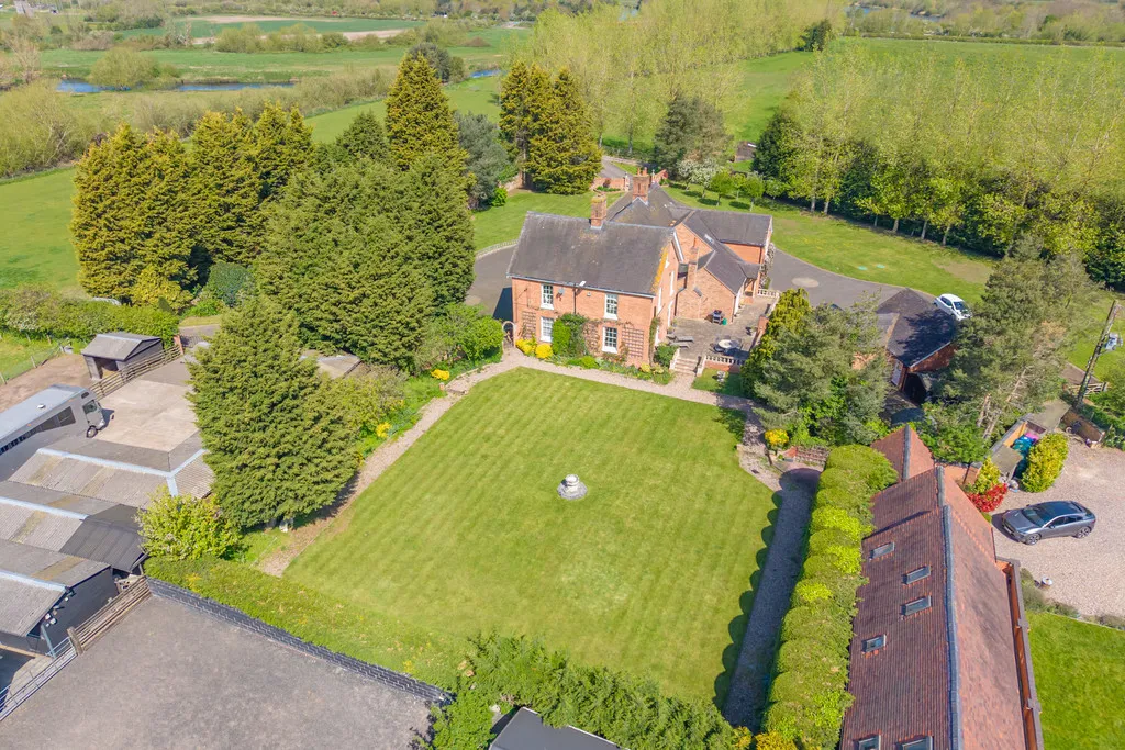 Broadfields House, Croxall, photo 43