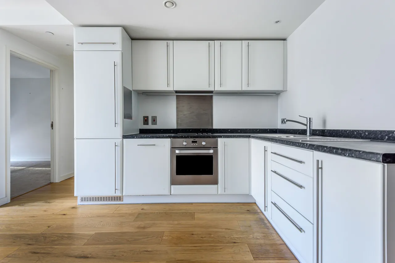 Apartment 304, The Strata, 8 Walworth Road, London, photo 7