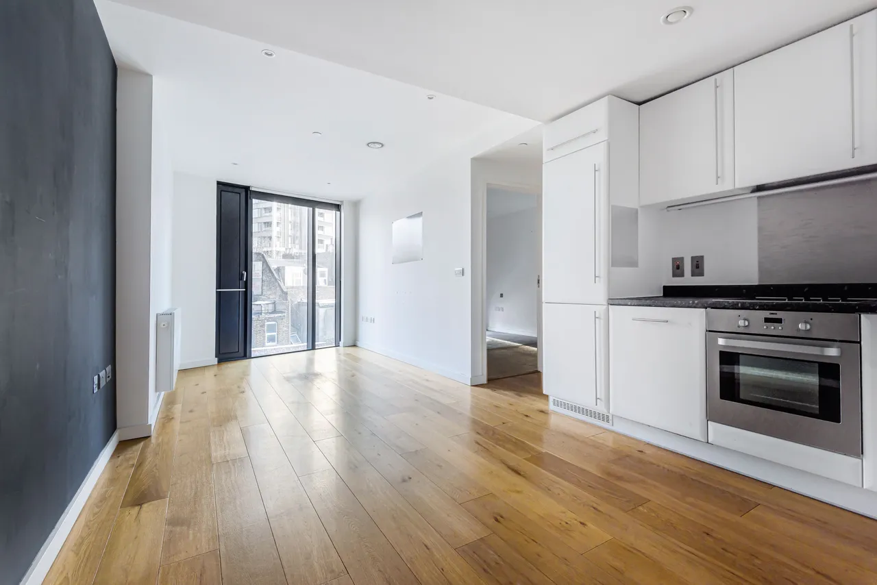 Apartment 304, The Strata, 8 Walworth Road, London, photo 6