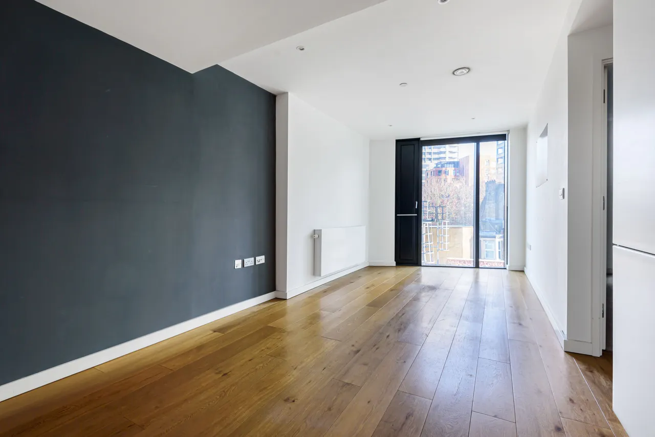 Apartment 304, The Strata, 8 Walworth Road, London, photo 10
