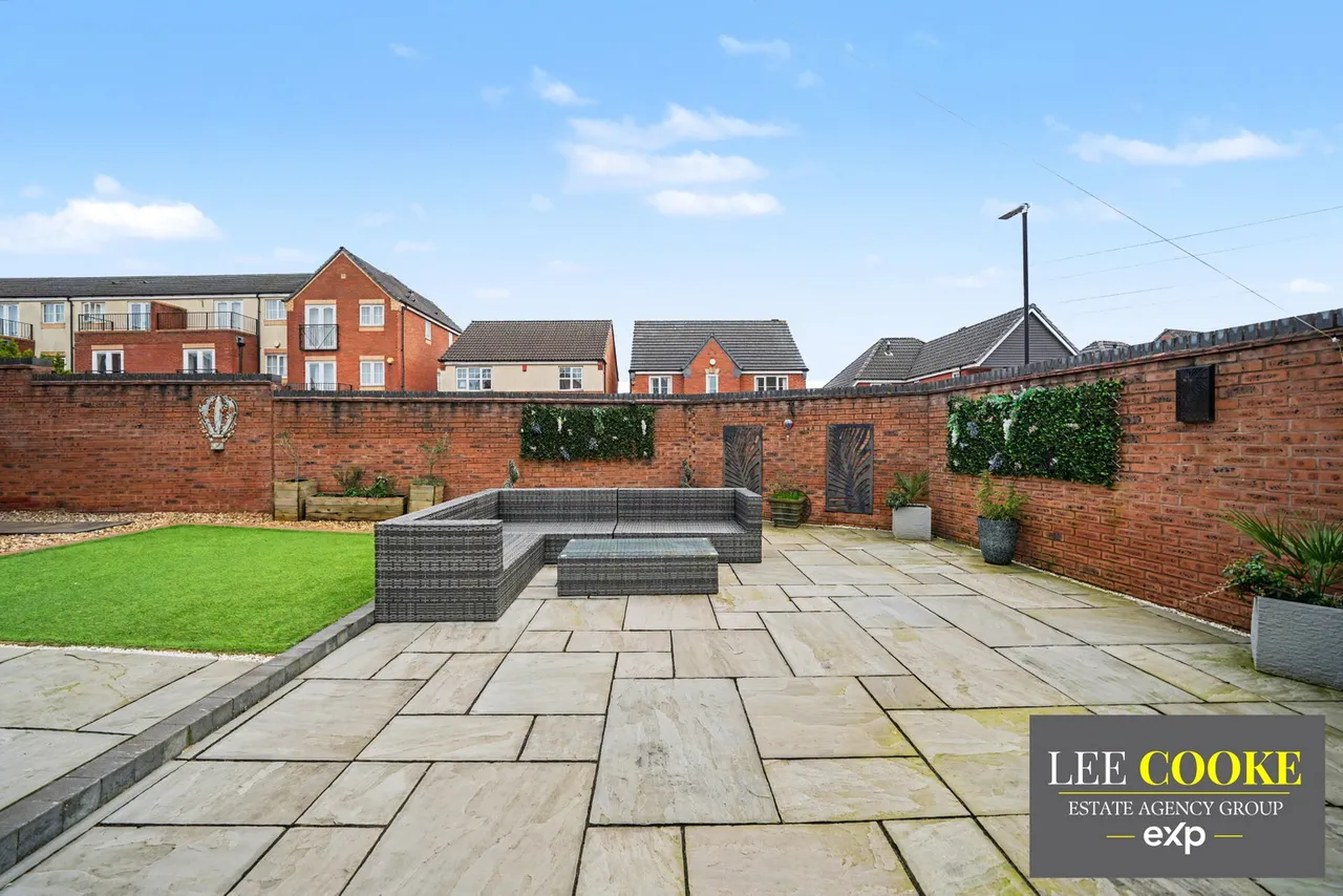 Ratcliffe Drive, Willenhall, Wolverhampton, WV13 2JU, photo 8