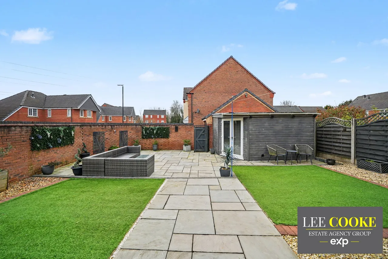 Ratcliffe Drive, Willenhall, Wolverhampton, WV13 2JU, photo 6