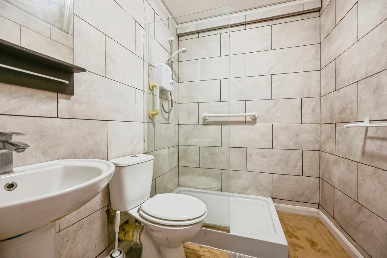 Nicholas Road, Liverpool, L23, photo 9