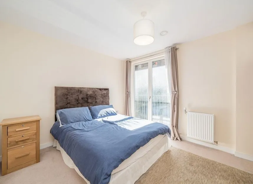 Clarke Avenue, Hounslow, TW3, photo 6