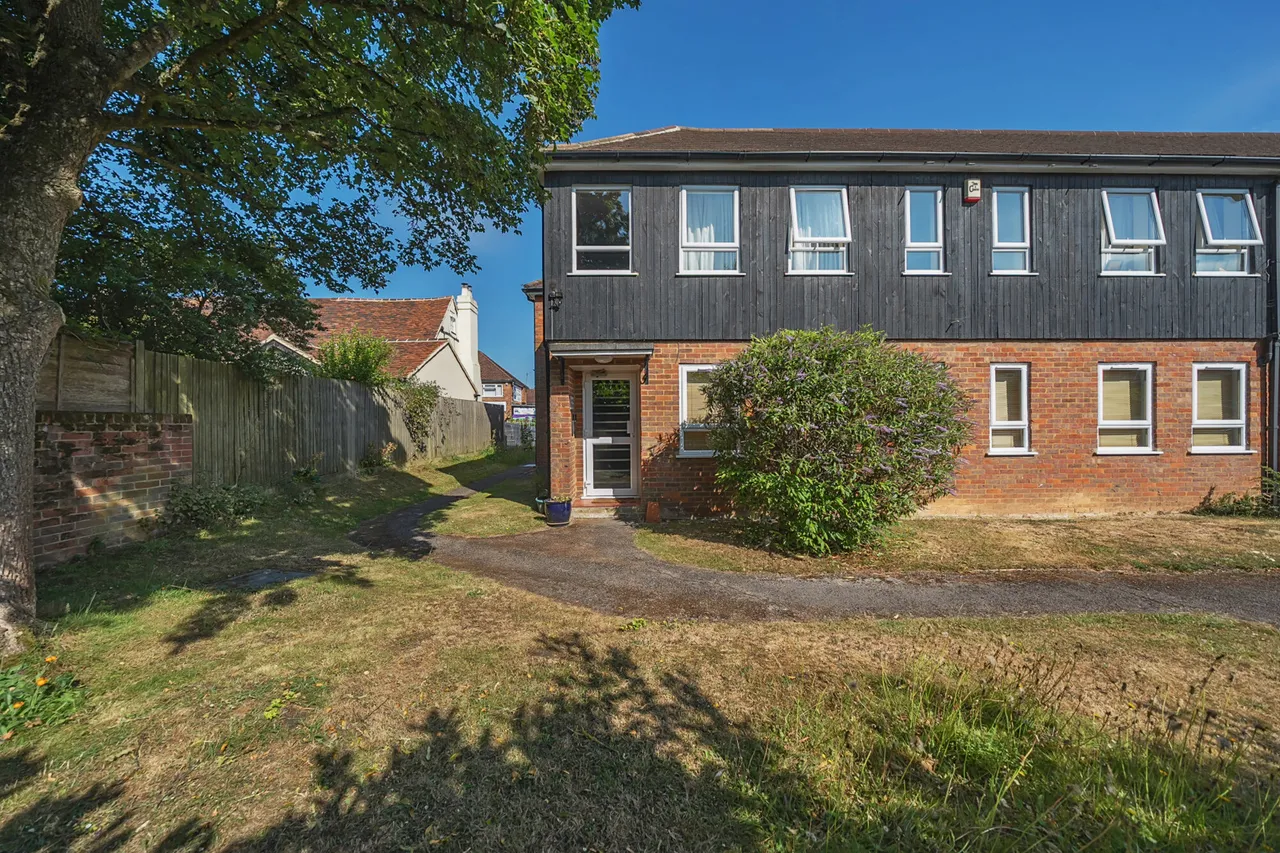 Narcot Lane, HP8, photo 16