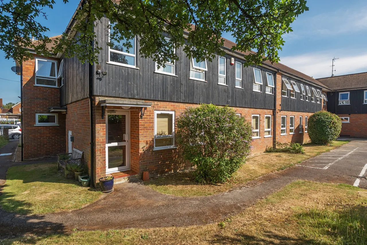1 bed flat for sale, Narcot Lane, HP8
