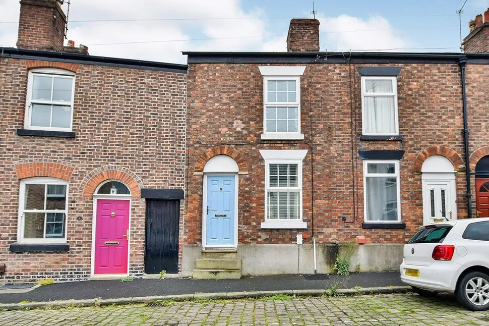 2 bed house to rent, Boothby Street, Macclesfield, SK10